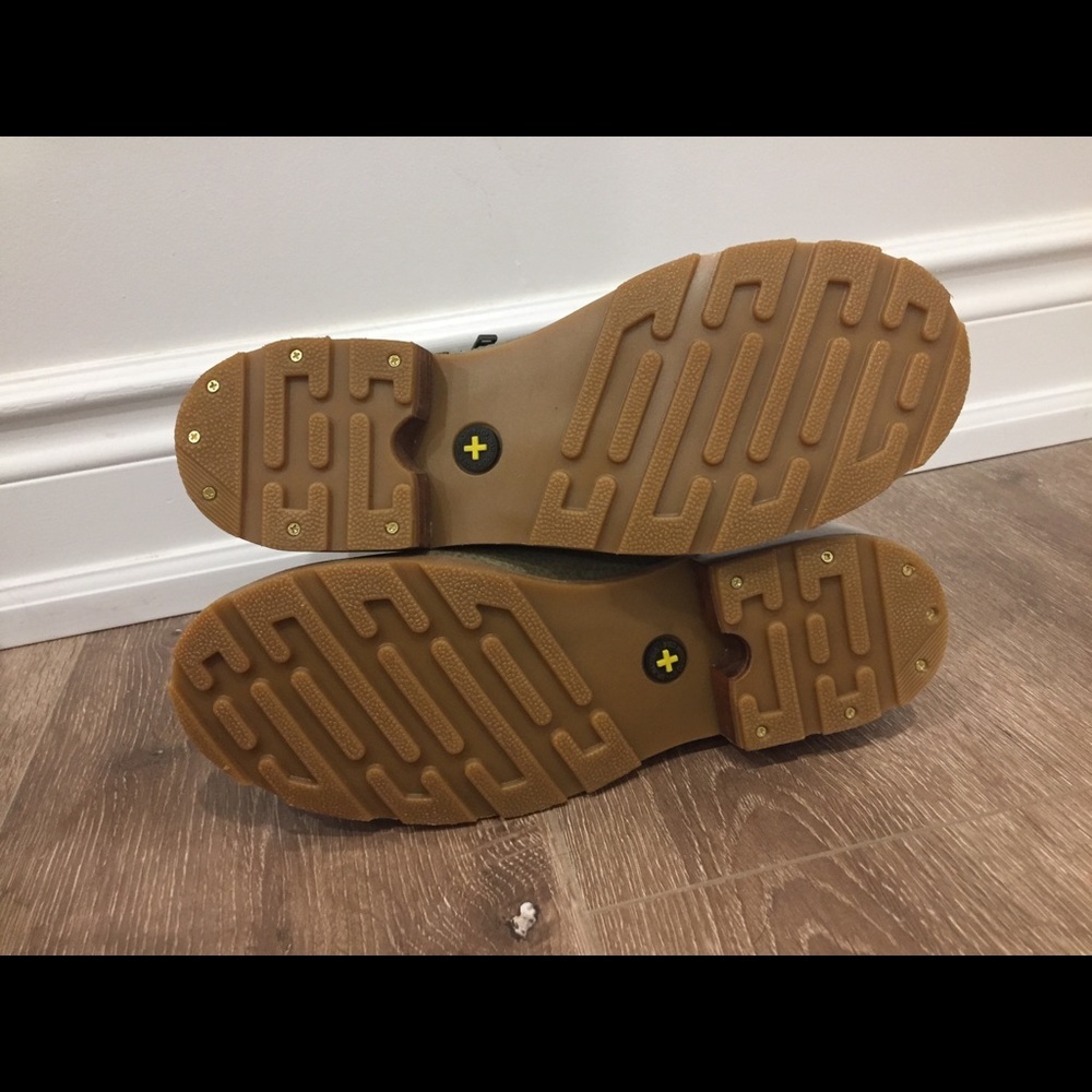 Green and brown Doc Martens leather shoes US 6 - Picture 6 of 6